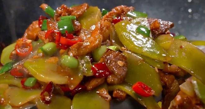 原神攻略（以原神中的莴苣为主角，探索制作美食的乐趣）